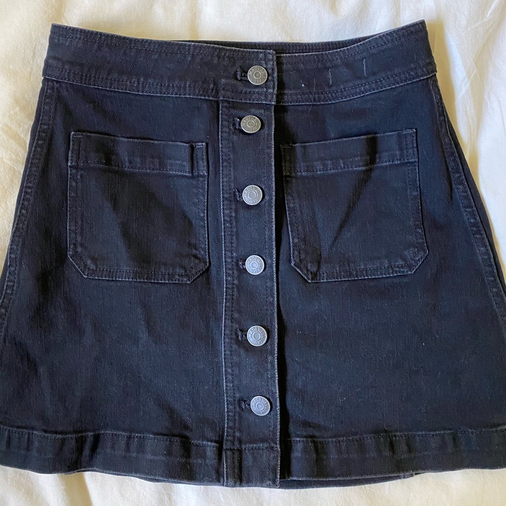 Black skirt